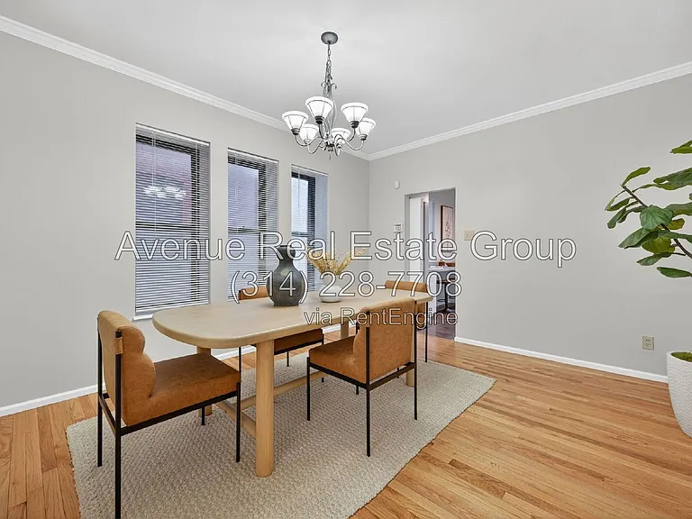 5559 Pershing Ave #1F — Photo 15