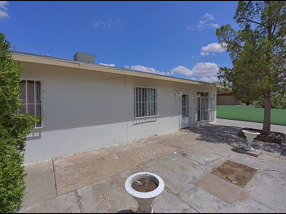 4th image of 108 Locust Ct