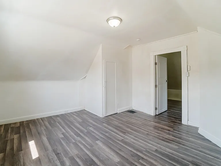 1768 Williams Ave — Photo 27