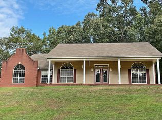 225 Scooter Hill Rd, Mantachie, MS 38855