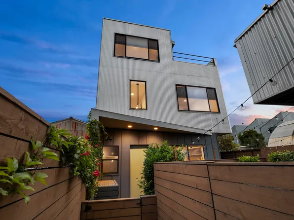3430 Helen St, Oakland, CA 94608