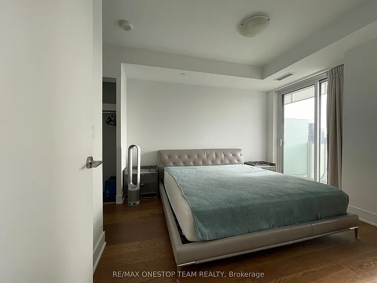 200 Bloor St W #2902 — Photo 13