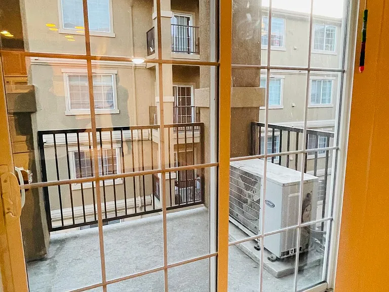 88 N Jackson Ave #415 — Photo 8
