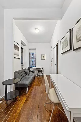 Rented by Voro, LLC | media 12