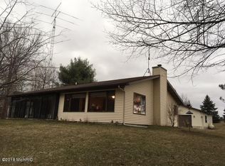 17317 Rapids Dr, Hersey, MI 49639