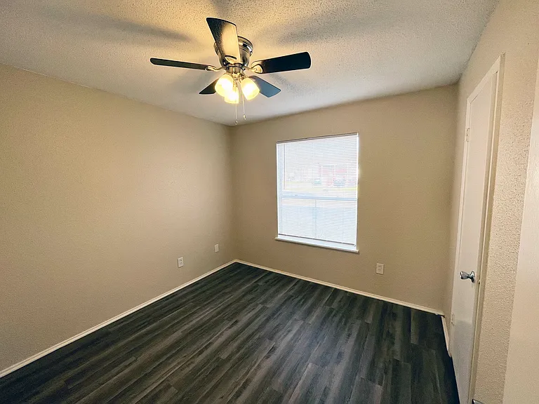Anderson Point Apartments — Photo 20
