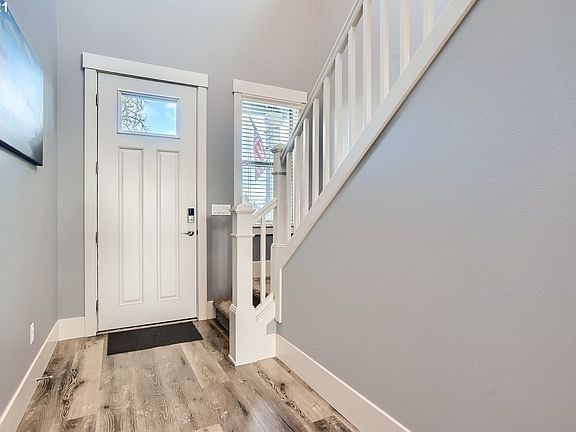3rd image of 16860 SE Tranquil St