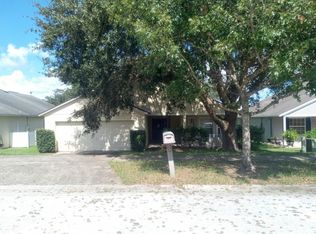 1133 Bluegrass Dr, Groveland, FL 34736