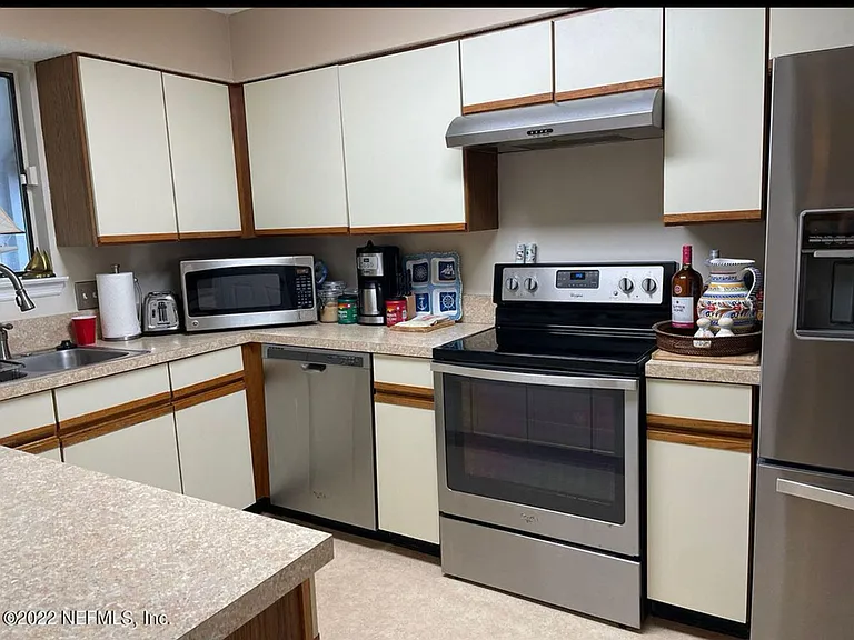 2506 Wood Hill Dr — Photo 20