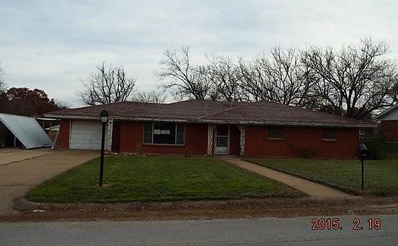2nd image of 402 Hoffman Dr