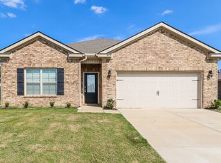 415 Beau Tisdale Dr, Oakland, TN 38060