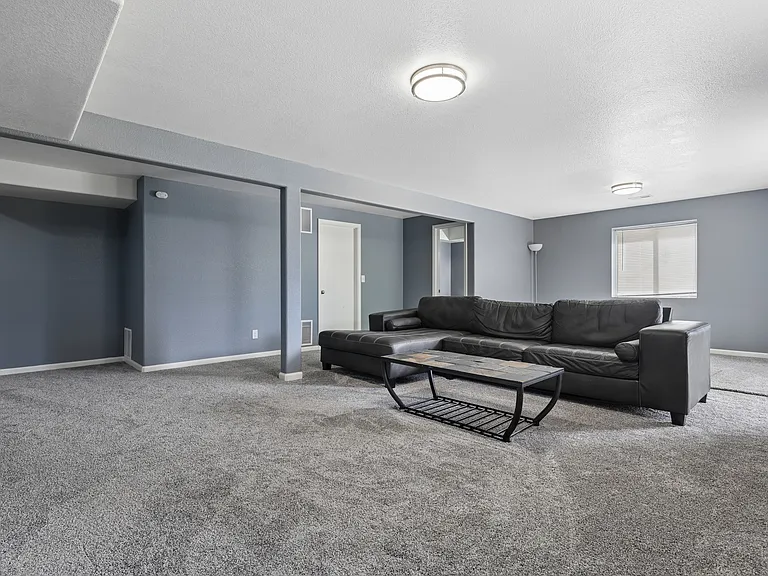 1336 Roseville Dr — Photo 22