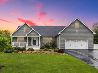 1351 Pippin Orchard Rd, Cranston, RI 02921