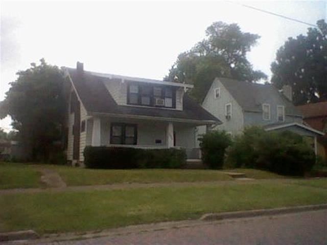 2nd image of 1015 5th St W