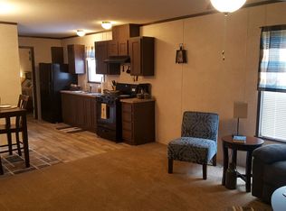 102 Pinewood Est, Chillicothe, IL 61523