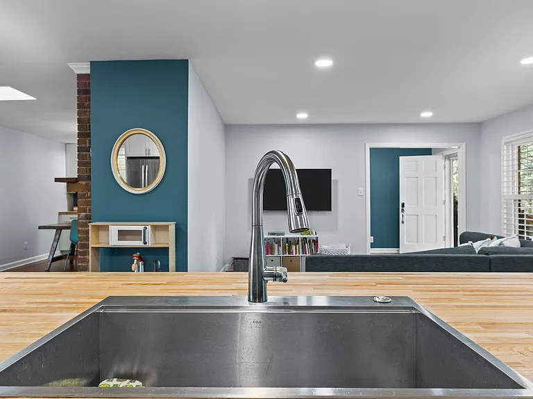 1105 N Glenwood Trl — Photo 10