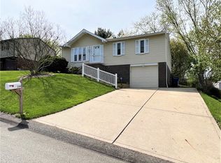 2266 Chapparal Dr, Pittsburgh, PA