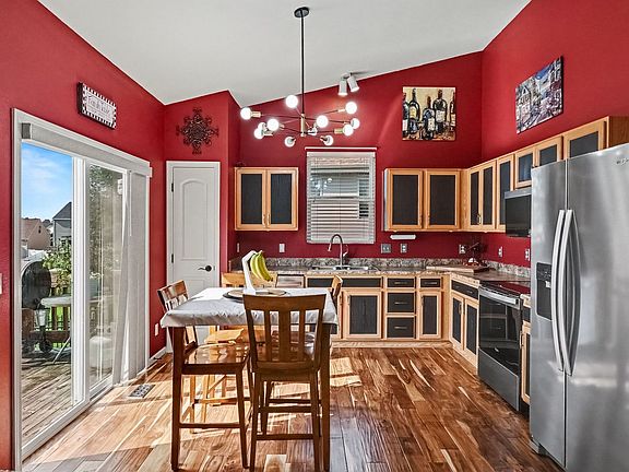 5th image of 8421 S 164th St