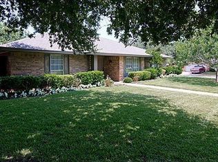4700 Yellowleaf Dr, Fort Worth, TX 76133