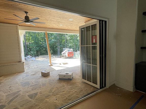 5th image of 56 Nolen St