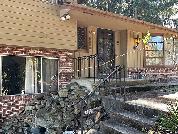 2nd image of 6304 85th Street Ct E