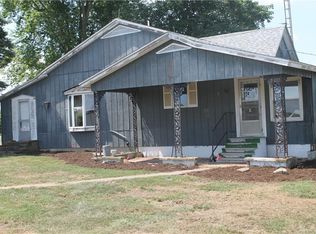 13733 E 750th Rd, Paris, IL 61944