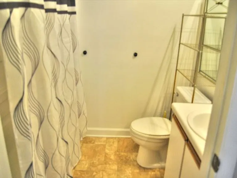 1241 University Ct #102 — Photo 6