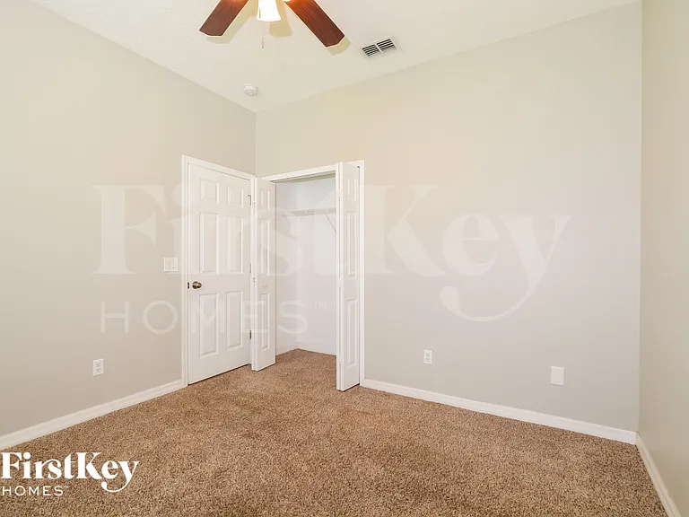 14330 Estrella Dr — Photo 11