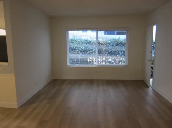 11816 Goshen Ave, Los Angeles, CA