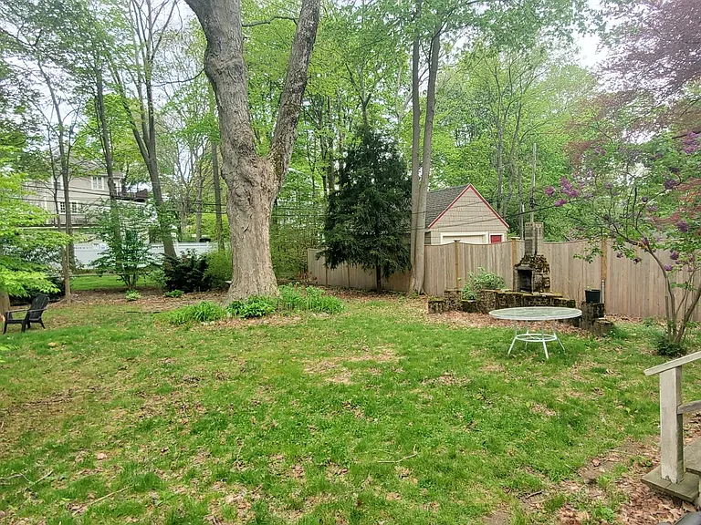 37 Stratford St #2 — Photo 14