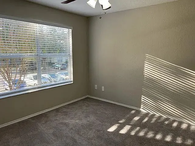 831 Camargo Way — Photo 4