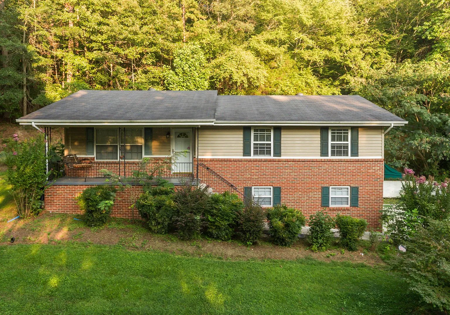 3 Bedroom 2.5 Bath House — Photo 1