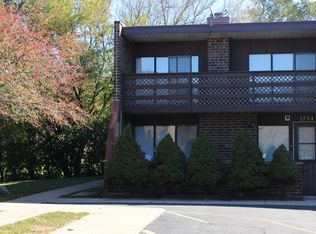 1704 Kenneth Cir, Elgin, IL 60120