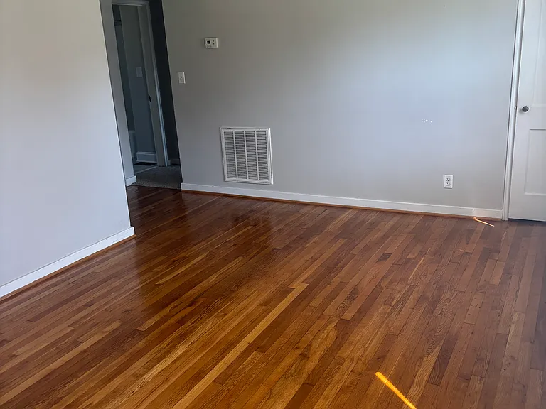 2521 B Miller Park Cir — Photo 8