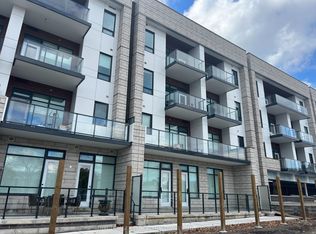 123 Maurice Dr #313, Oakville, ON L6K 2W6