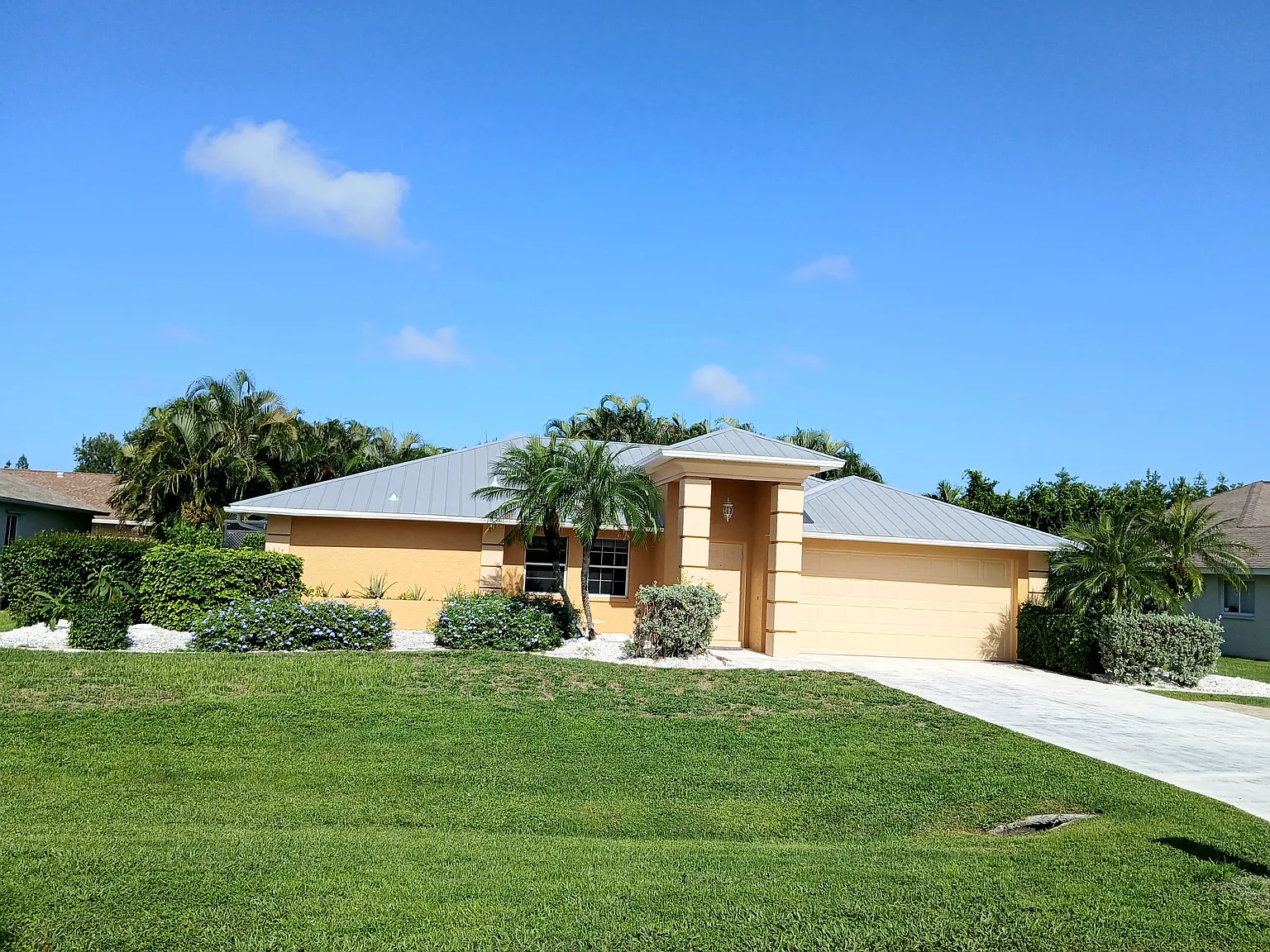 3 bed, 1600 sqft, $2,900 — Photo 1