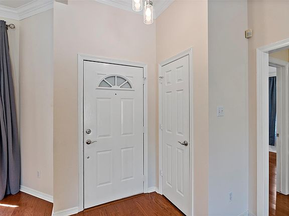 4th image of 2920 Mirrormere Cir