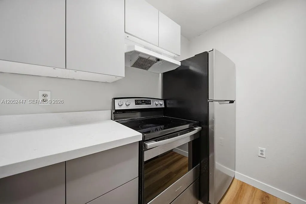 Biscayne Beach Club Condo — Photo 4