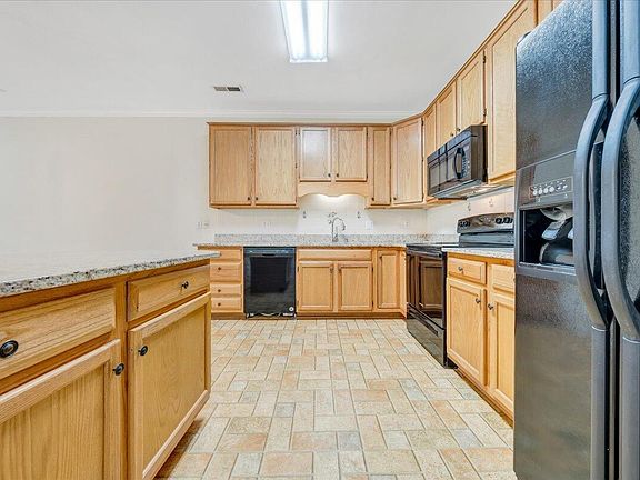 3rd image of 2623 Feather Garden Cir