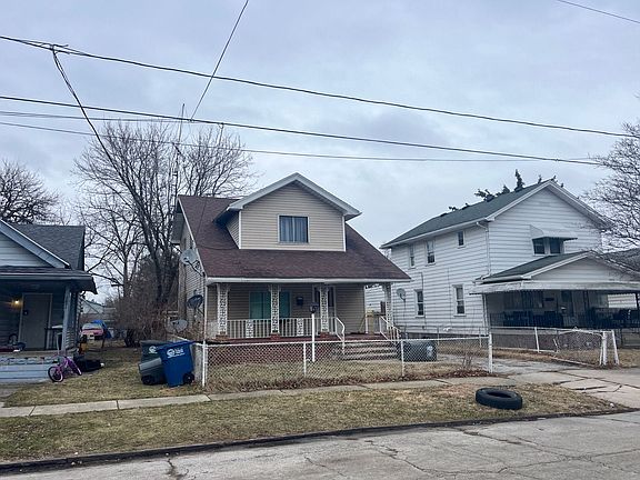 3rd image of 1217 Saint John Ave