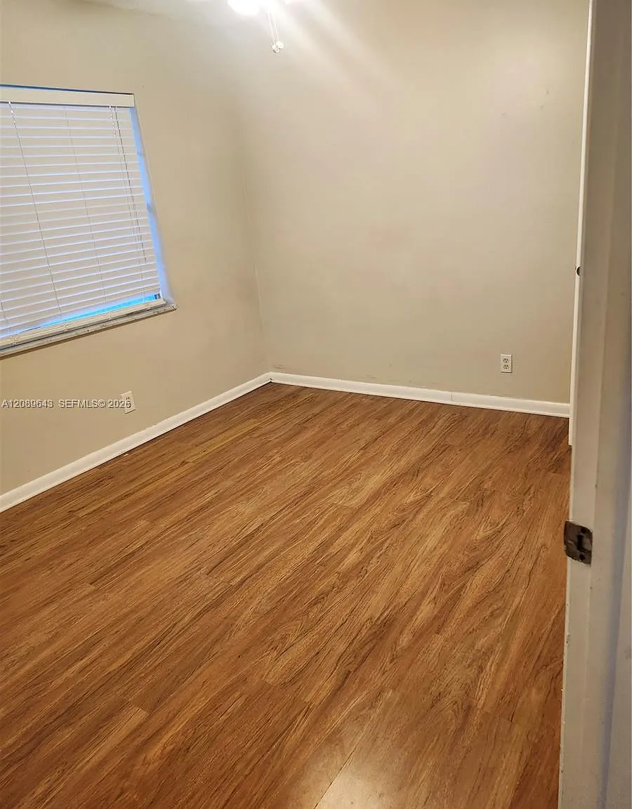 Jamestown Condo — Photo 3