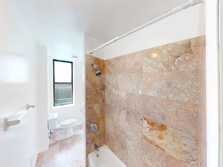 180 Claremont Ave #21 — Photo 22