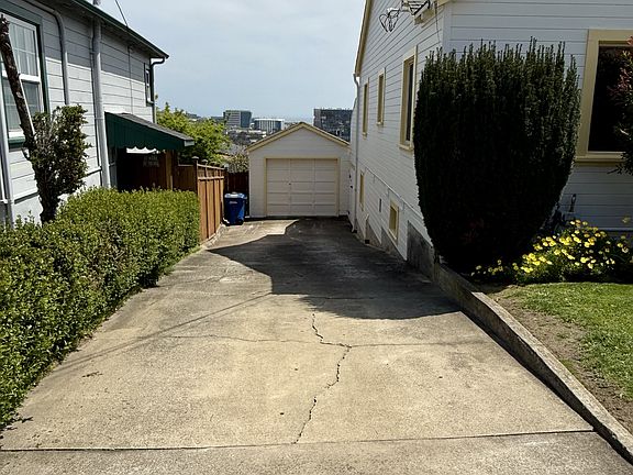 2nd image of 676 Spruce Ave