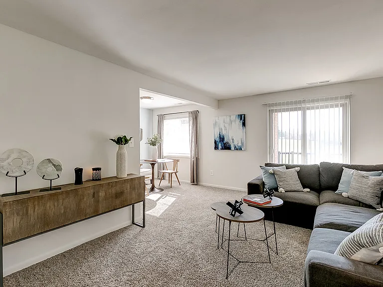 Doncaster Village Apartments — Photo 1