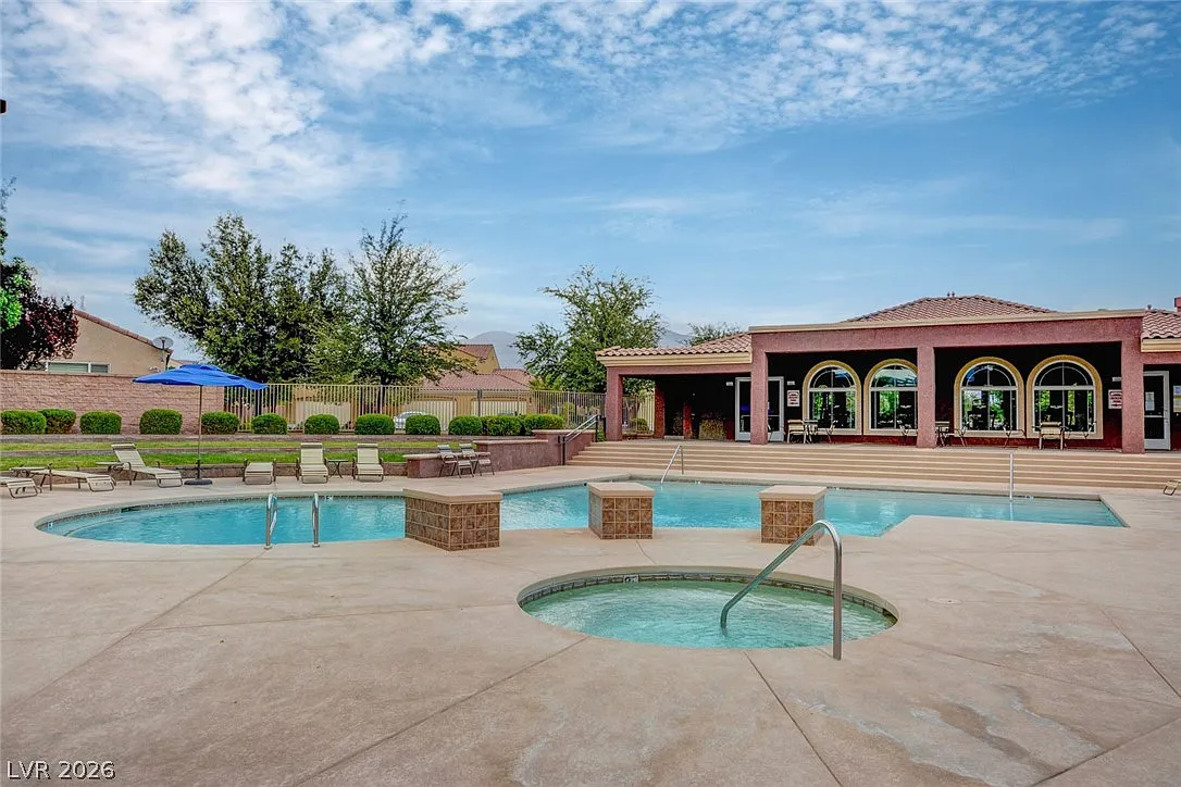 4 bed, 3.5 bath, 2335 sqft, $2,950 — Photo 1