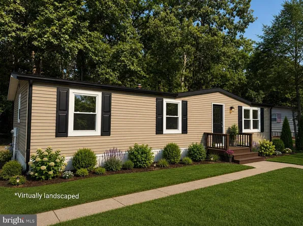 8 Harding Dr, Elmer, NJ 08318