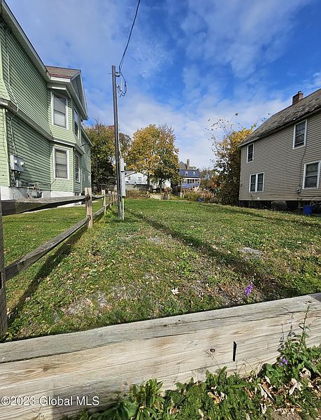 2nd image of 1191 Eastern Avenue