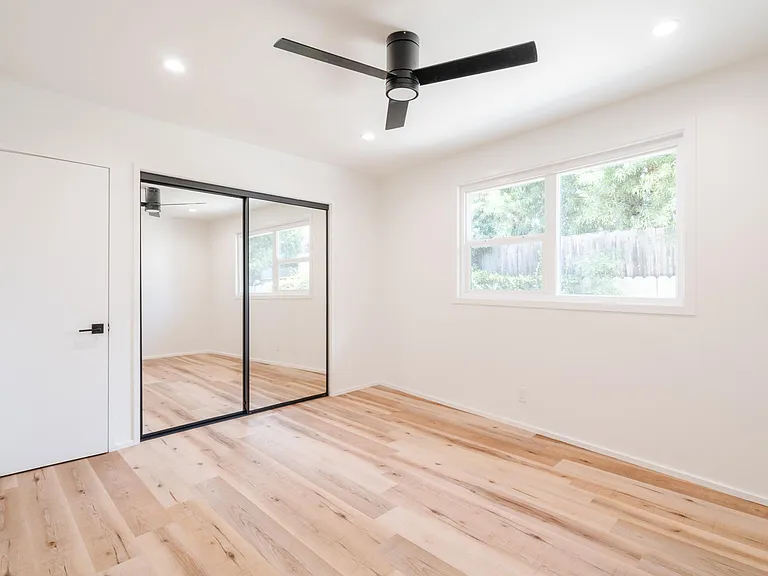 1318 S Ogden Dr #3 — Photo 9