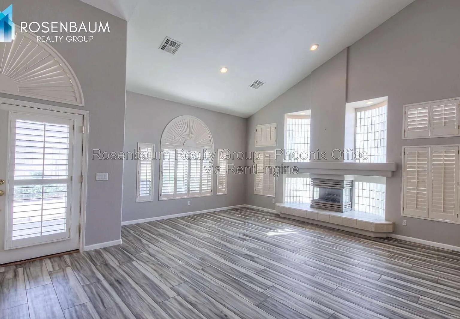 5 bed, 4.5 bath, 4461 sqft, $4,800 — Photo 2