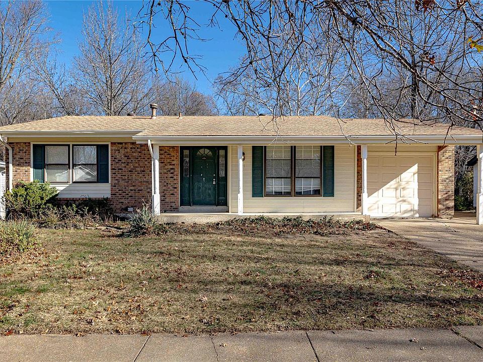 1st image of 571 Golfwood Dr